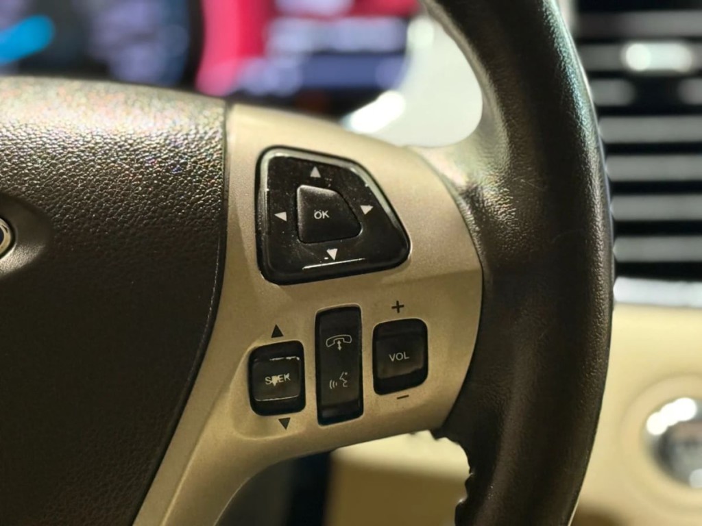 2016 Ford Taurus Image 19
