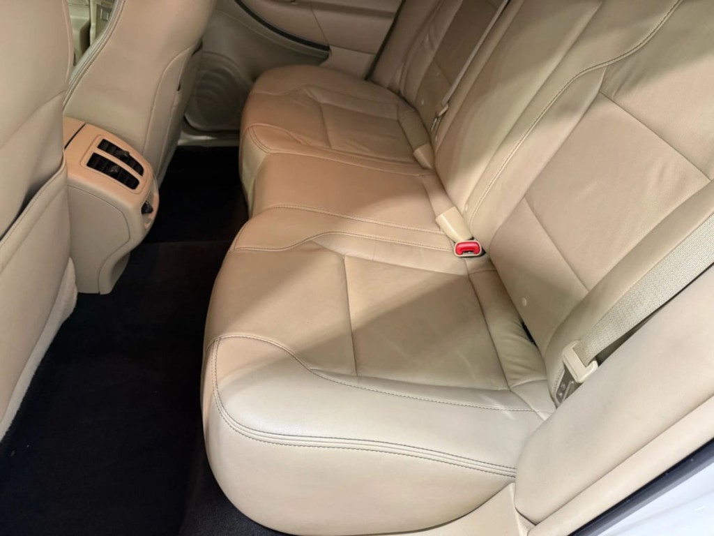 2016 Ford Taurus Image 25