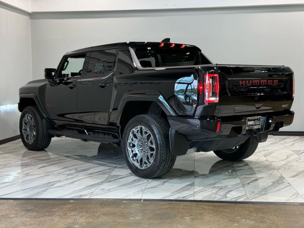 2024 GMC HUMMER EV Pickup Image 8