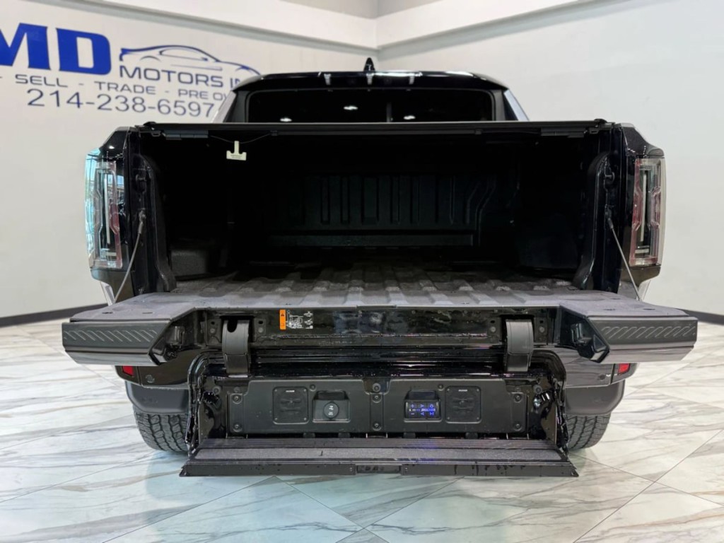 2024 GMC HUMMER EV Pickup Image 11