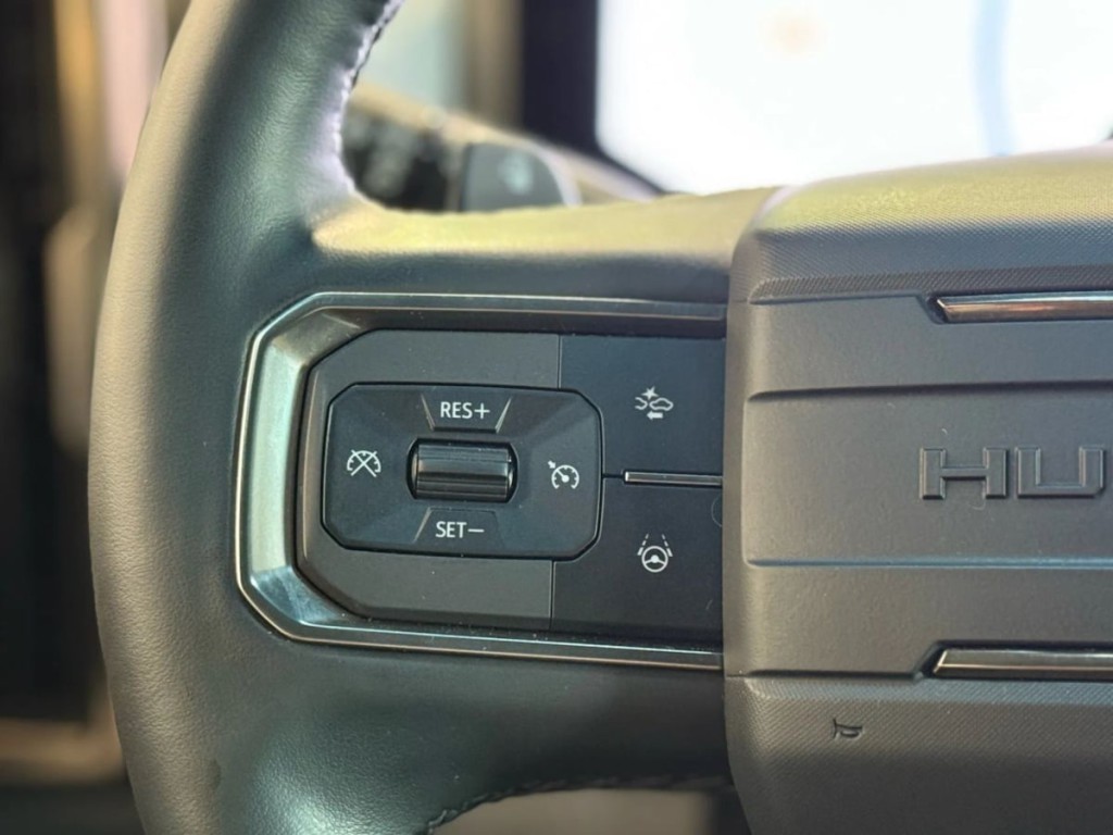2024 GMC HUMMER EV Pickup Image 21