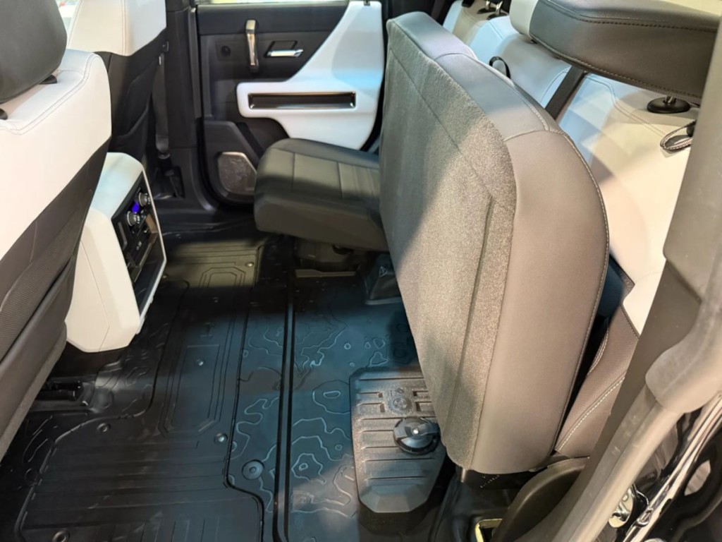 2024 GMC HUMMER EV Pickup Image 30