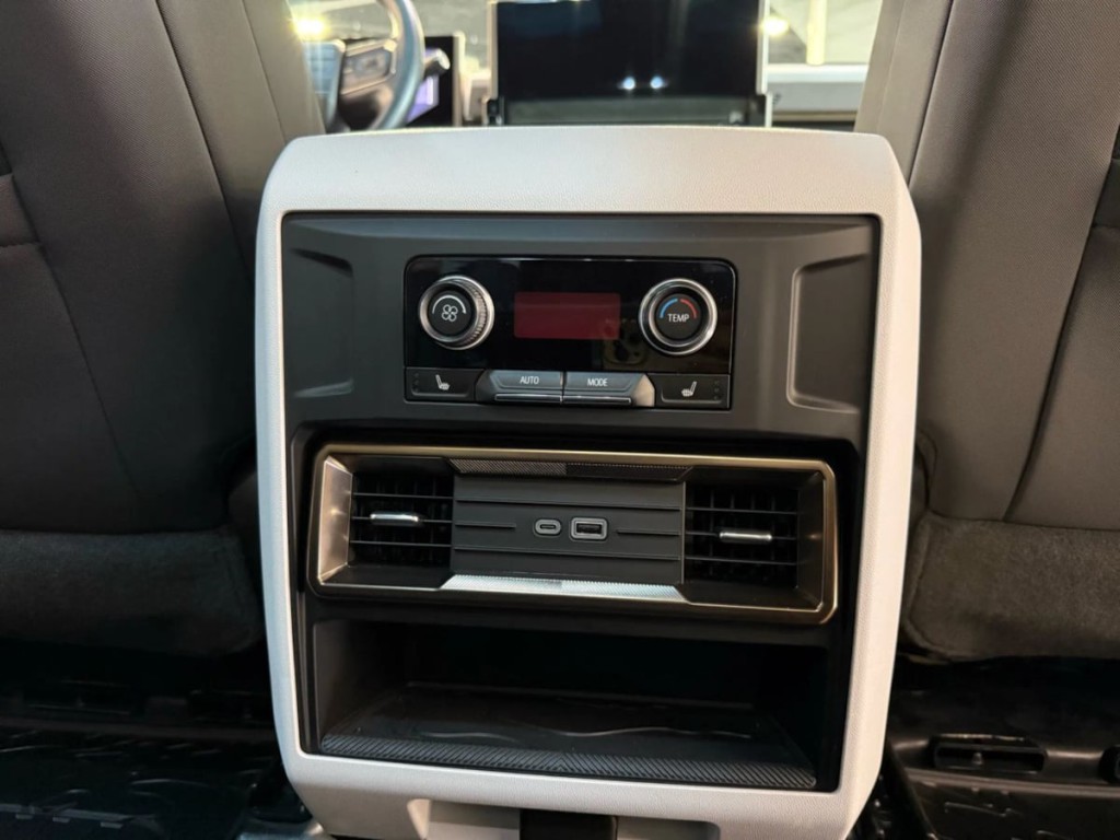 2024 GMC HUMMER EV Pickup Image 37