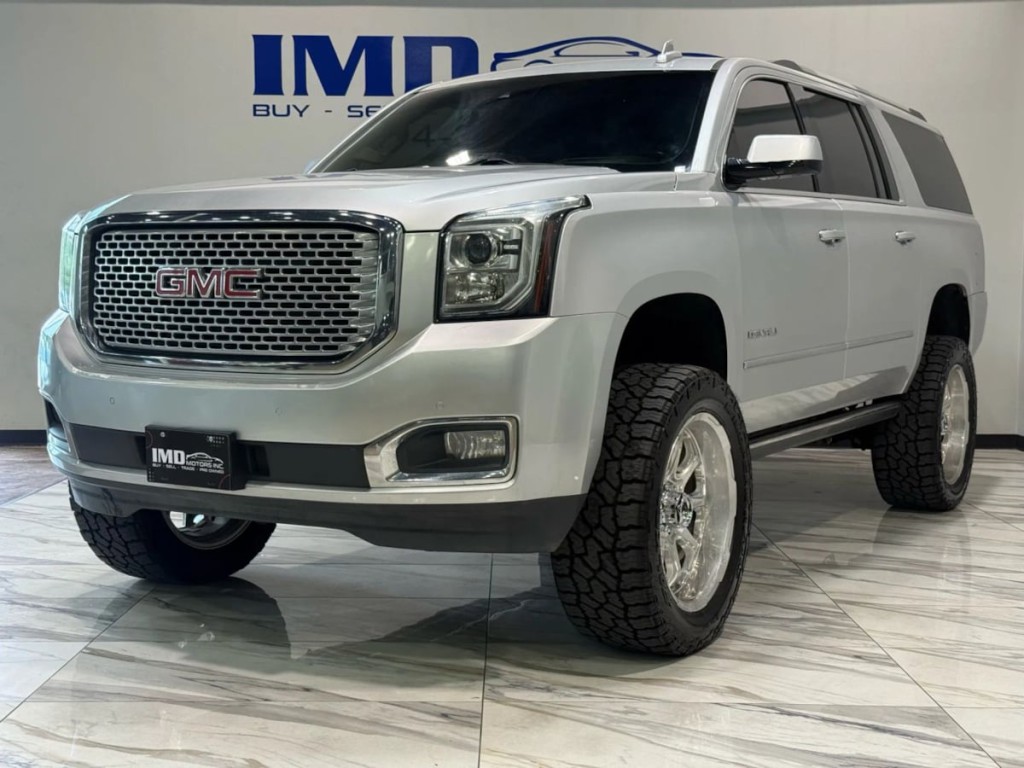 2017 GMC Yukon Image 2