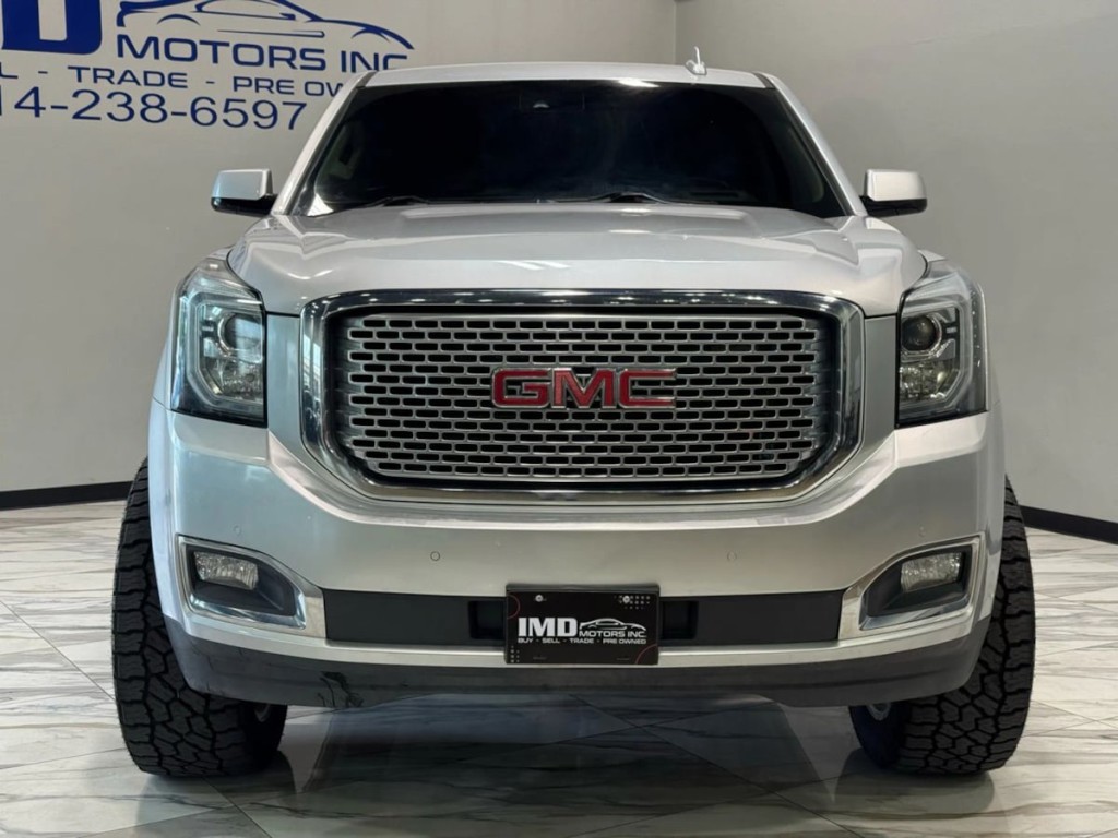 2017 GMC Yukon Image 3