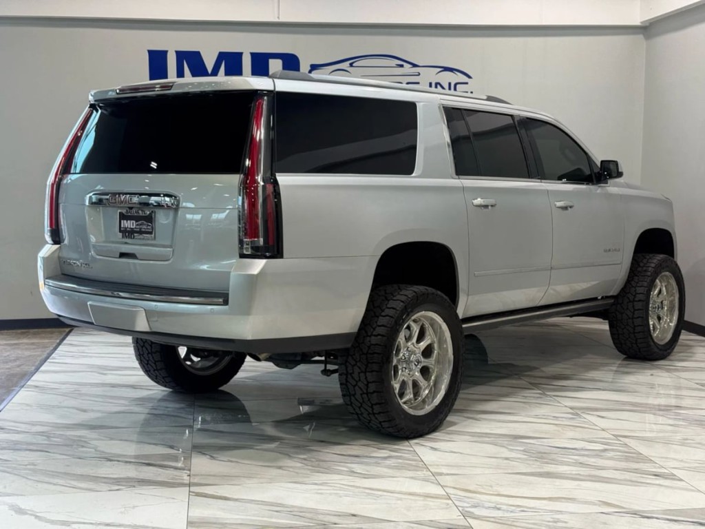 2017 GMC Yukon Image 6