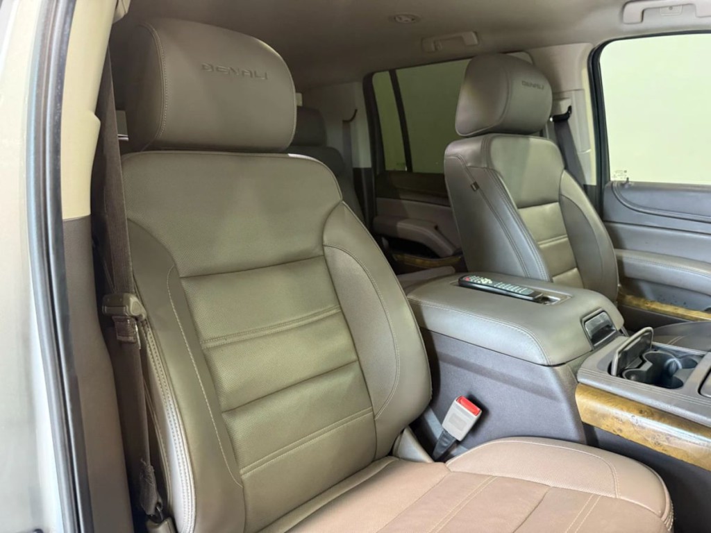 2017 GMC Yukon Image 28