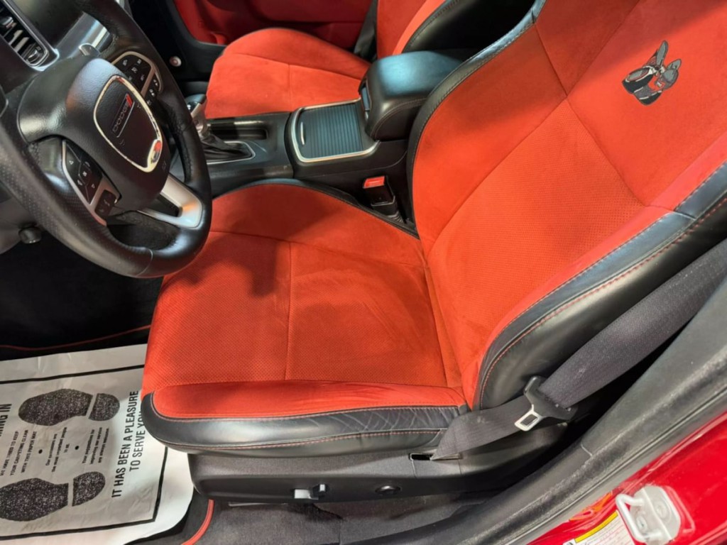2016 Dodge Charger Image 19