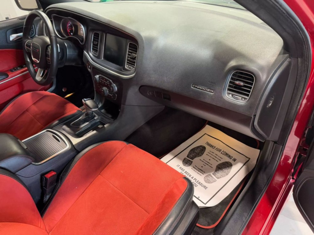 2016 Dodge Charger Image 23