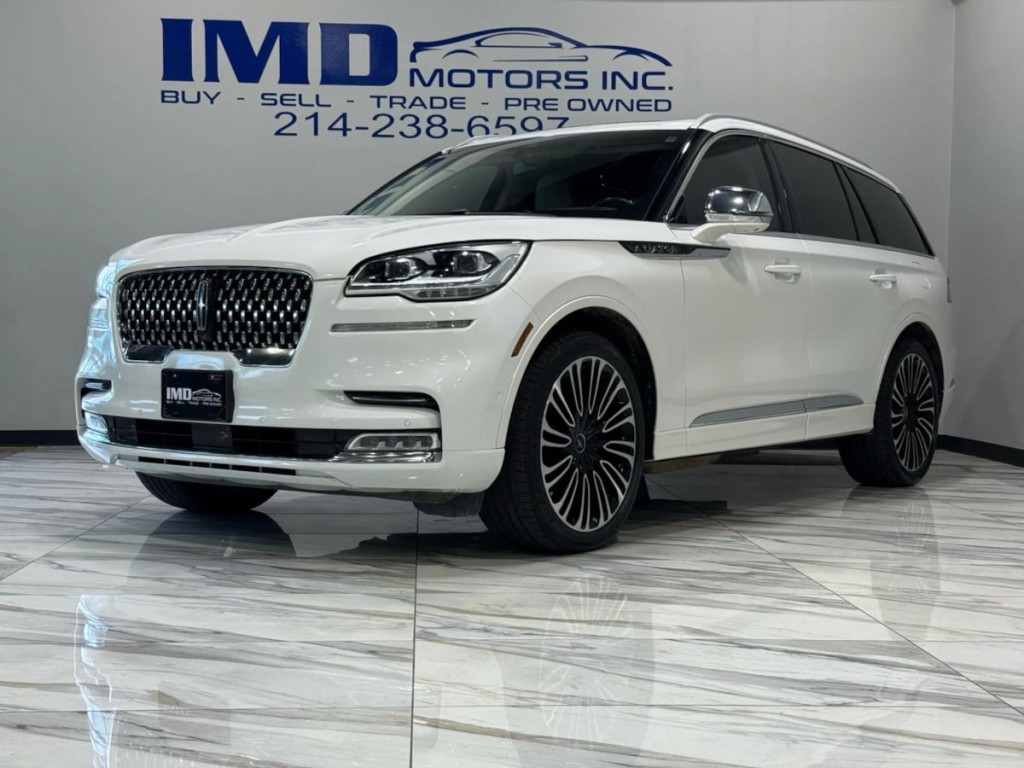 2021 Lincoln Aviator Image 2