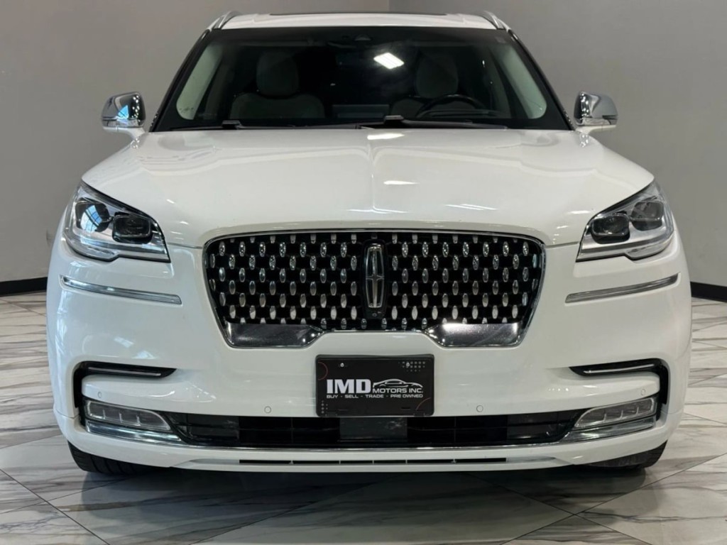 2021 Lincoln Aviator Image 3