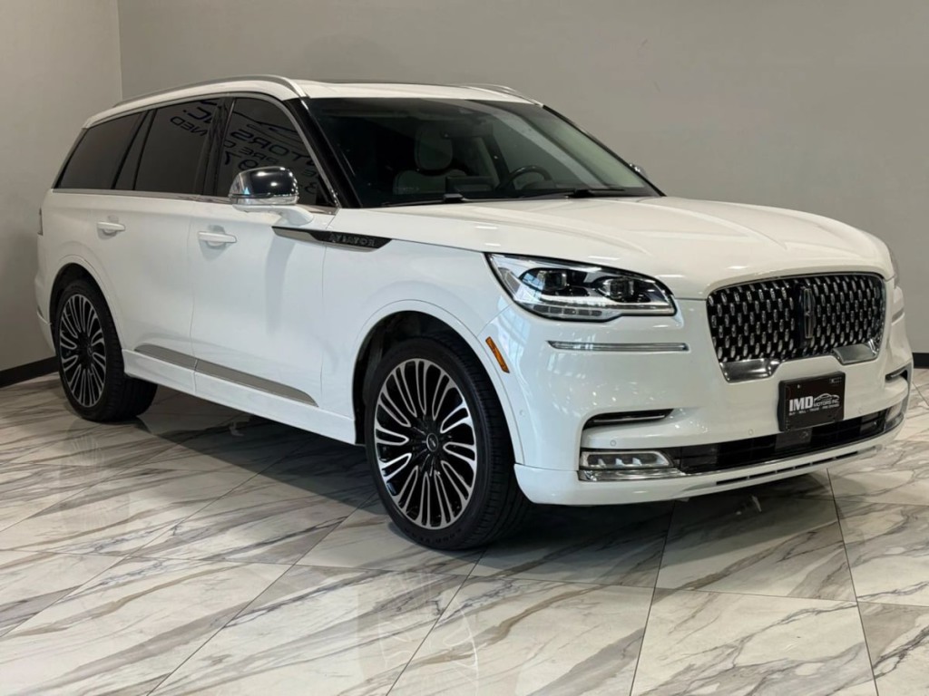 2021 Lincoln Aviator Image 4