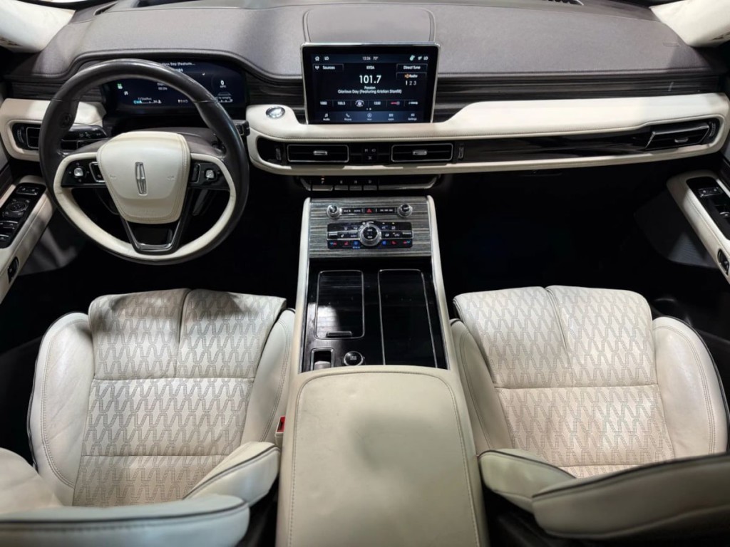 2021 Lincoln Aviator Image 15