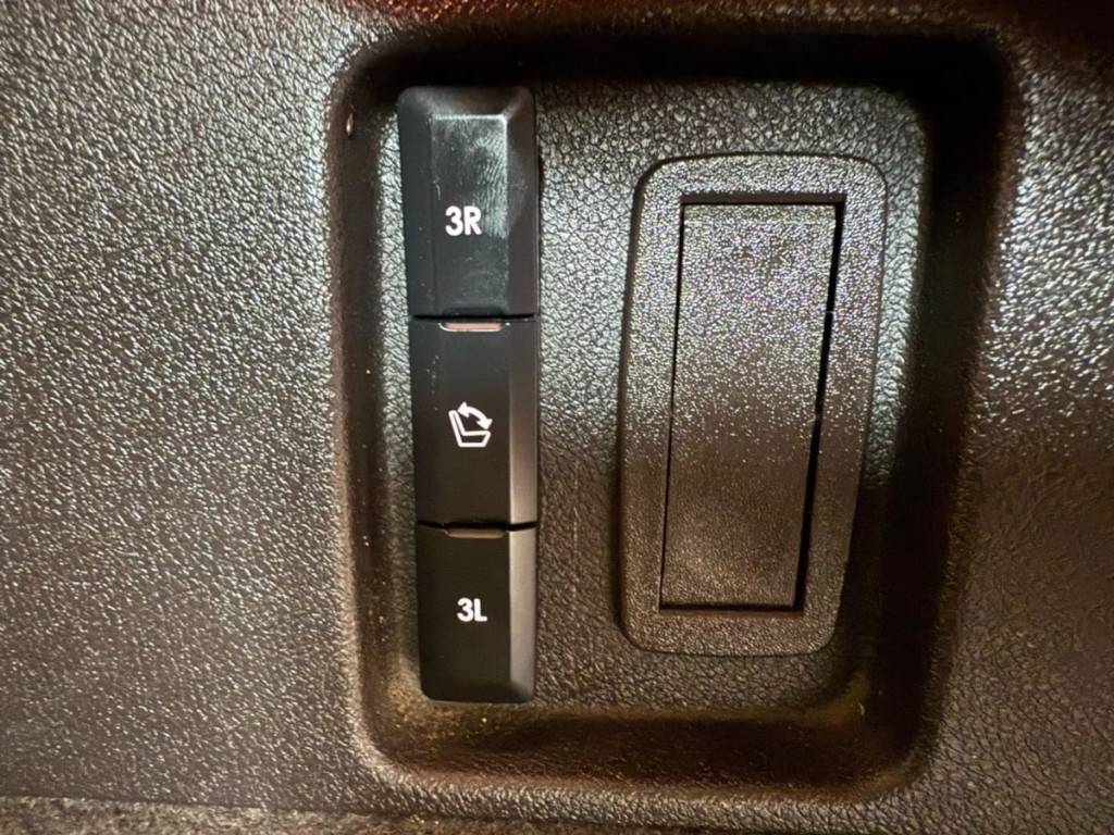 2021 Lincoln Aviator Image 40