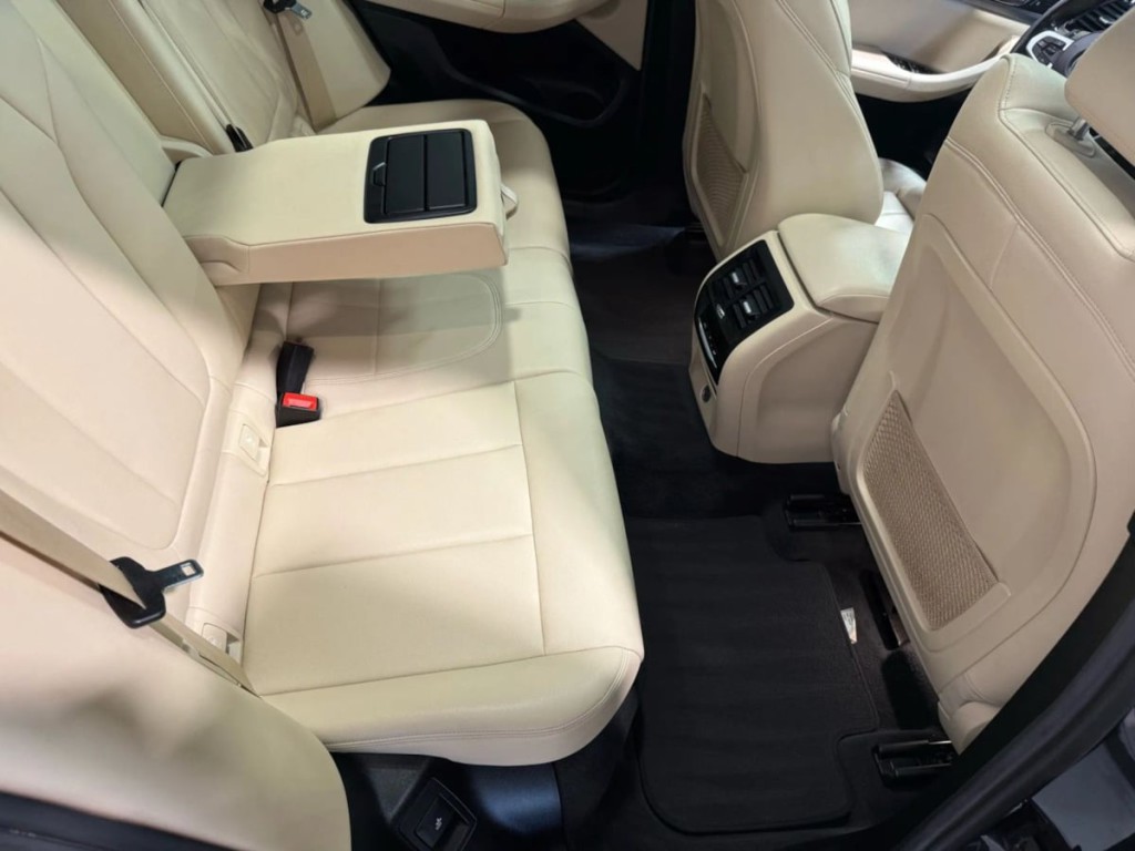 2019 BMW X3 Image 32