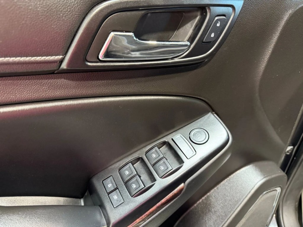 2016 GMC Yukon Image 11