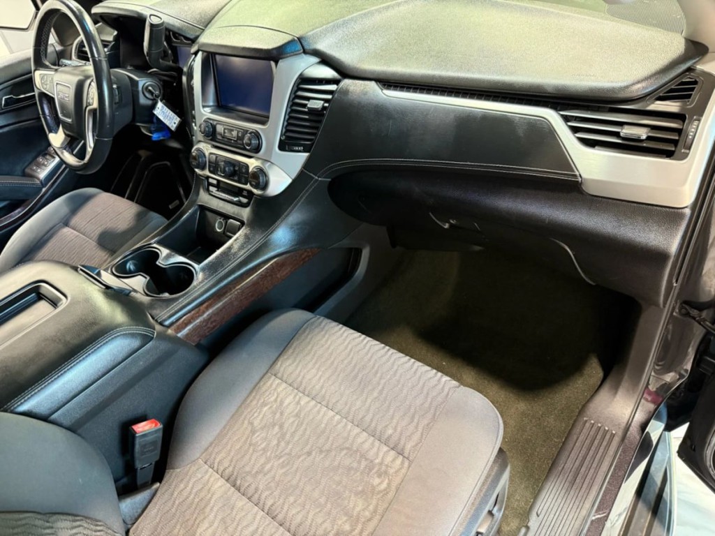 2016 GMC Yukon Image 25
