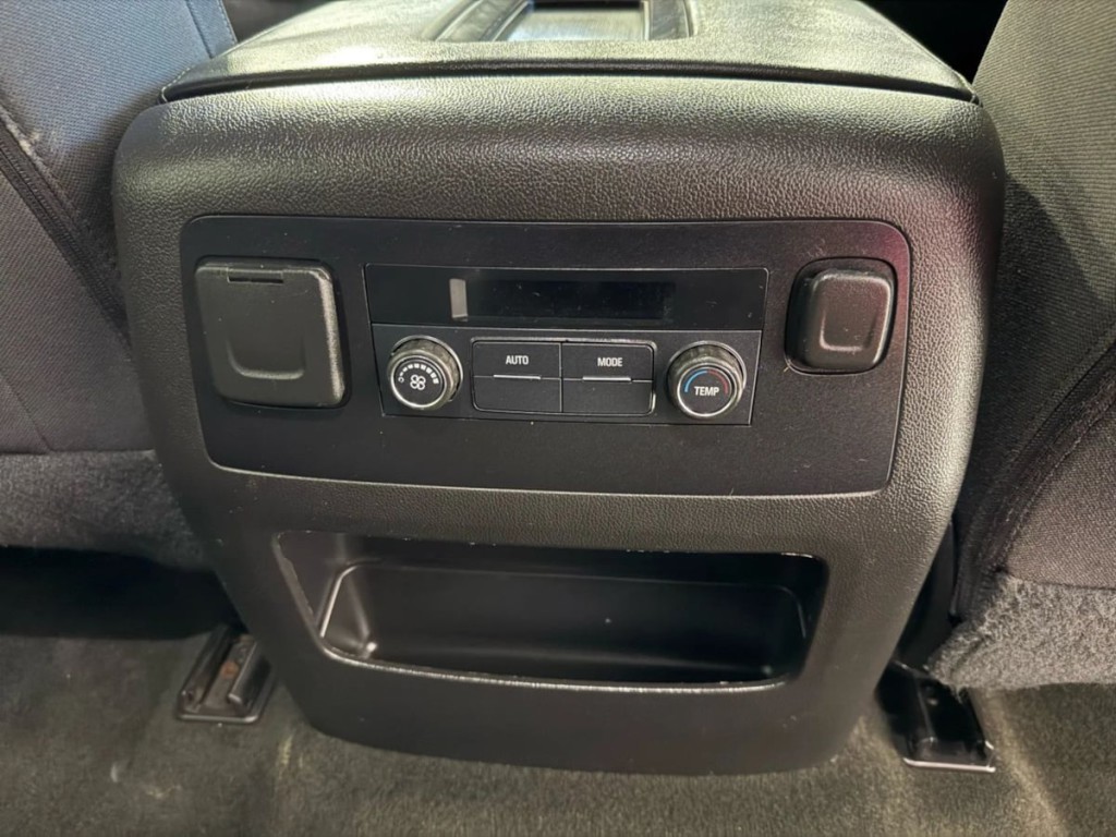 2016 GMC Yukon Image 30