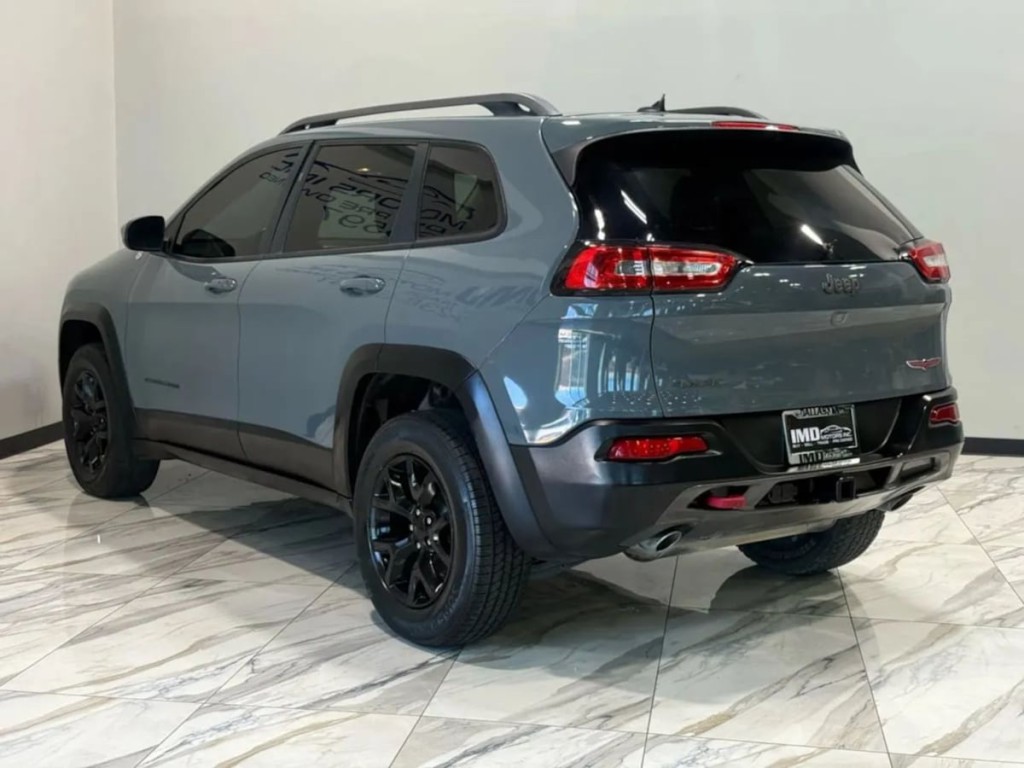 2015 Jeep Cherokee Image 8