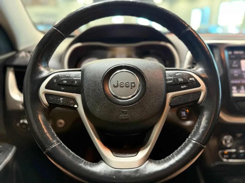 2015 Jeep Cherokee Image 13