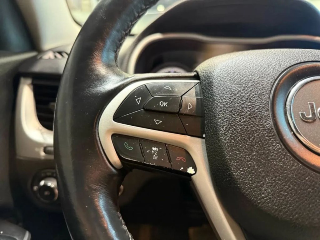 2015 Jeep Cherokee Image 14