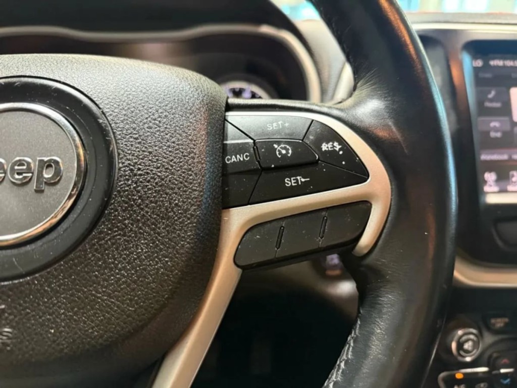 2015 Jeep Cherokee Image 15