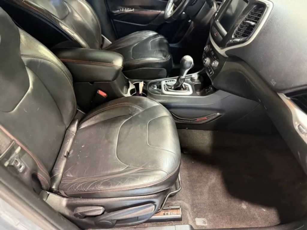 2015 Jeep Cherokee Image 25