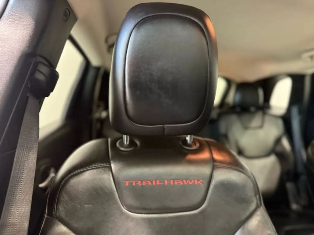 2015 Jeep Cherokee Image 27