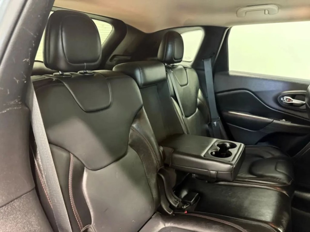 2015 Jeep Cherokee Image 29