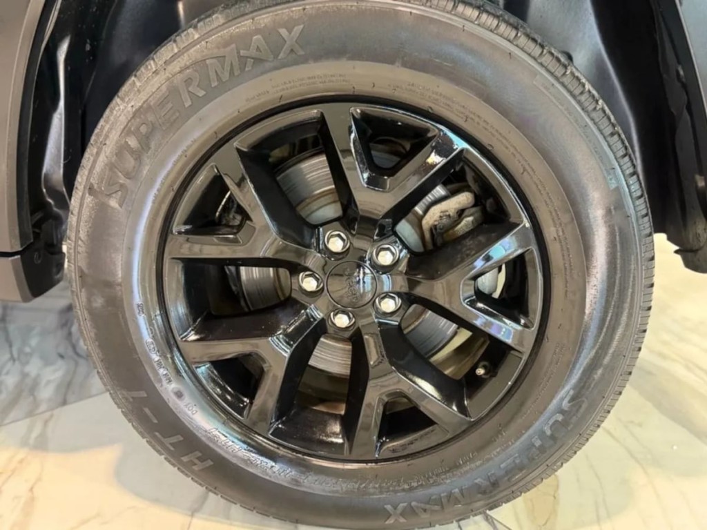 2015 Jeep Cherokee Image 30