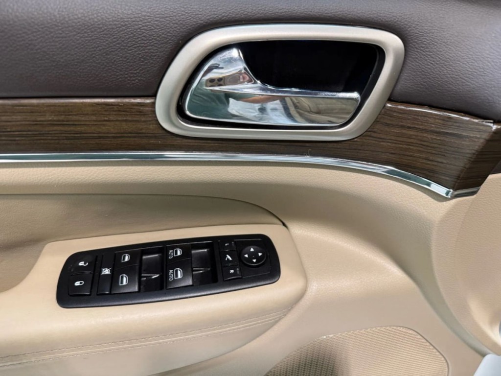 2014 Jeep Grand Cherokee Image 13
