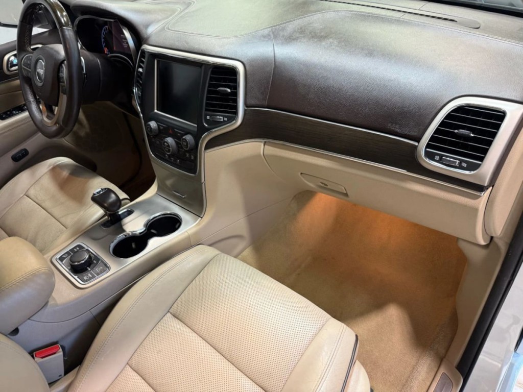 2014 Jeep Grand Cherokee Image 29
