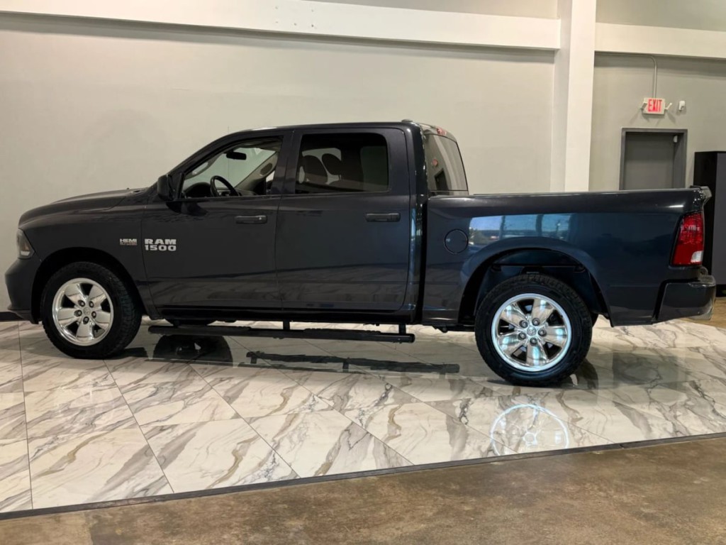 2017 RAM 1500 Image 9