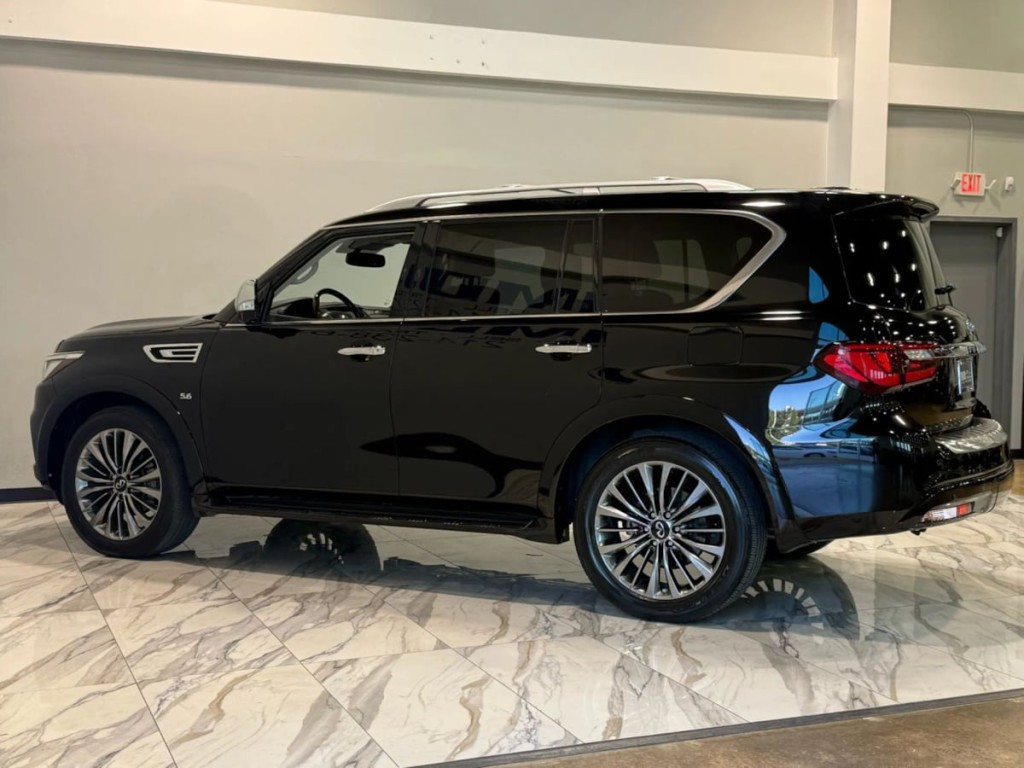 2019 INFINITI QX80 Image 9