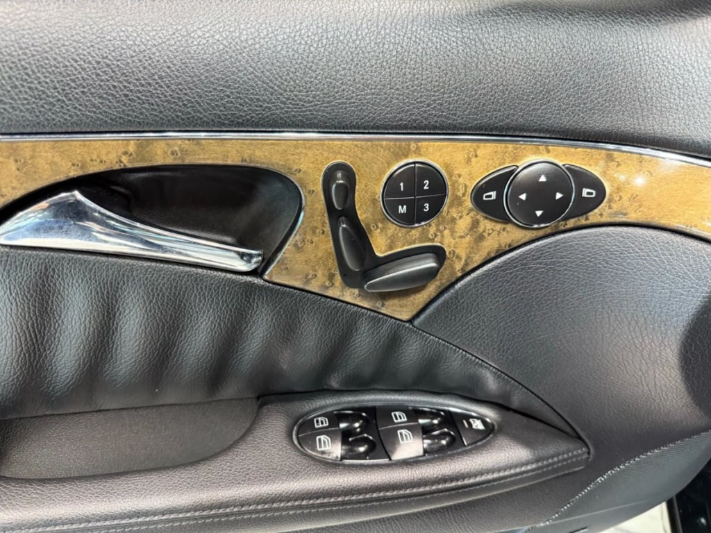 2007 Mercedes-Benz E-Class Image 12
