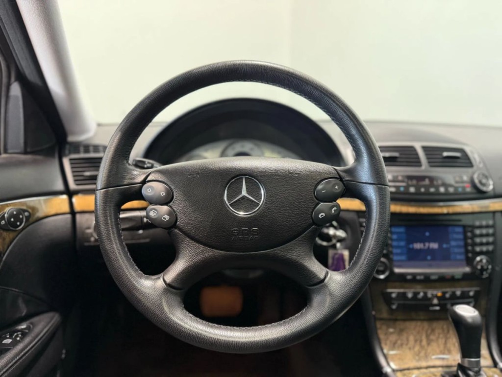 2007 Mercedes-Benz E-Class Image 17