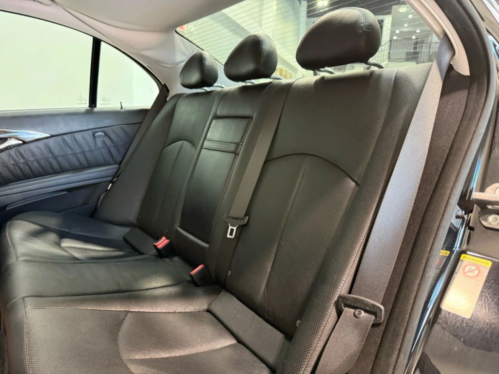 2007 Mercedes-Benz E-Class Image 24