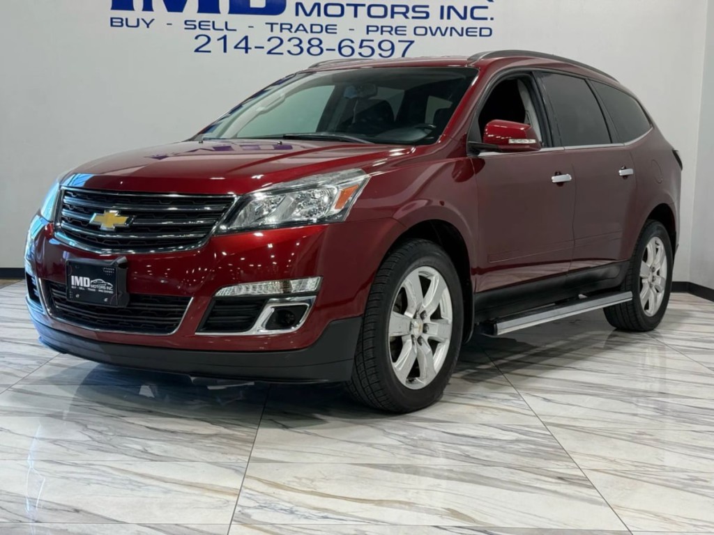 2017 Chevrolet Traverse Image 2
