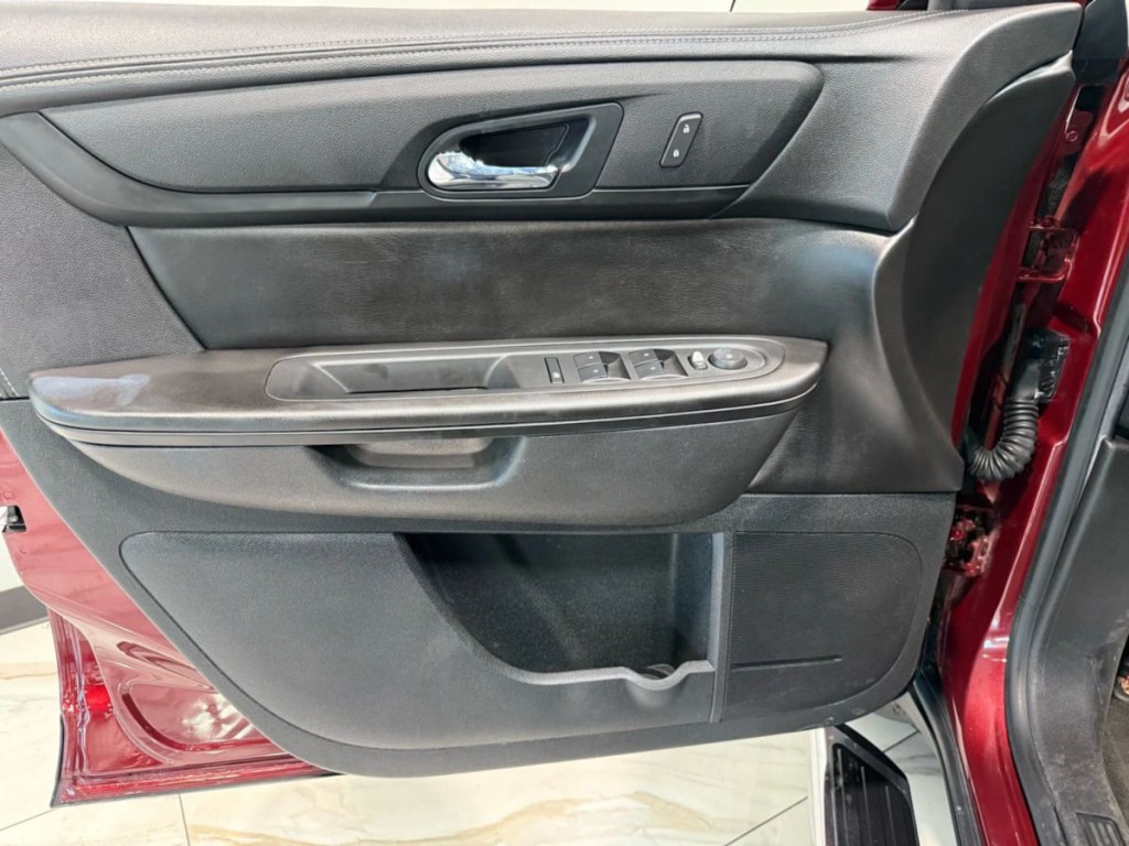 2017 Chevrolet Traverse Image 13