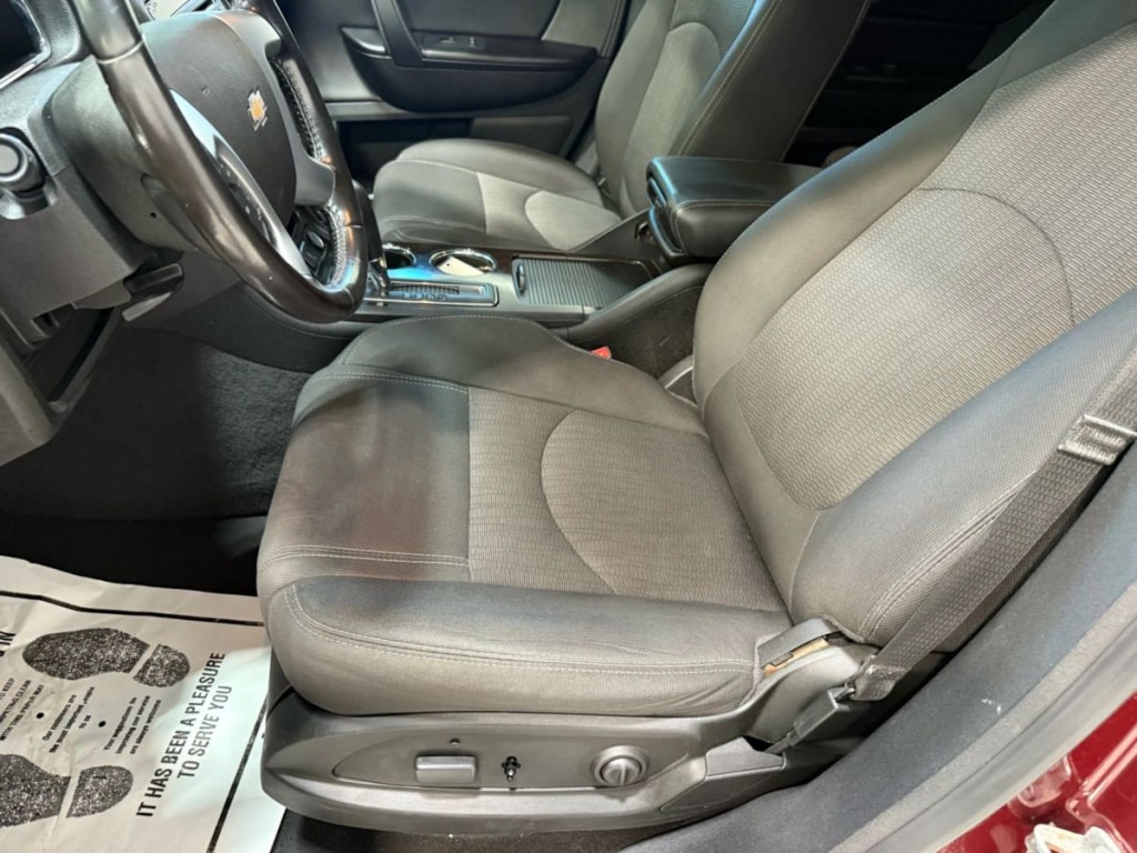 2017 Chevrolet Traverse Image 25