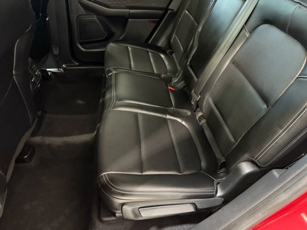 2020 Ford Escape Image 24