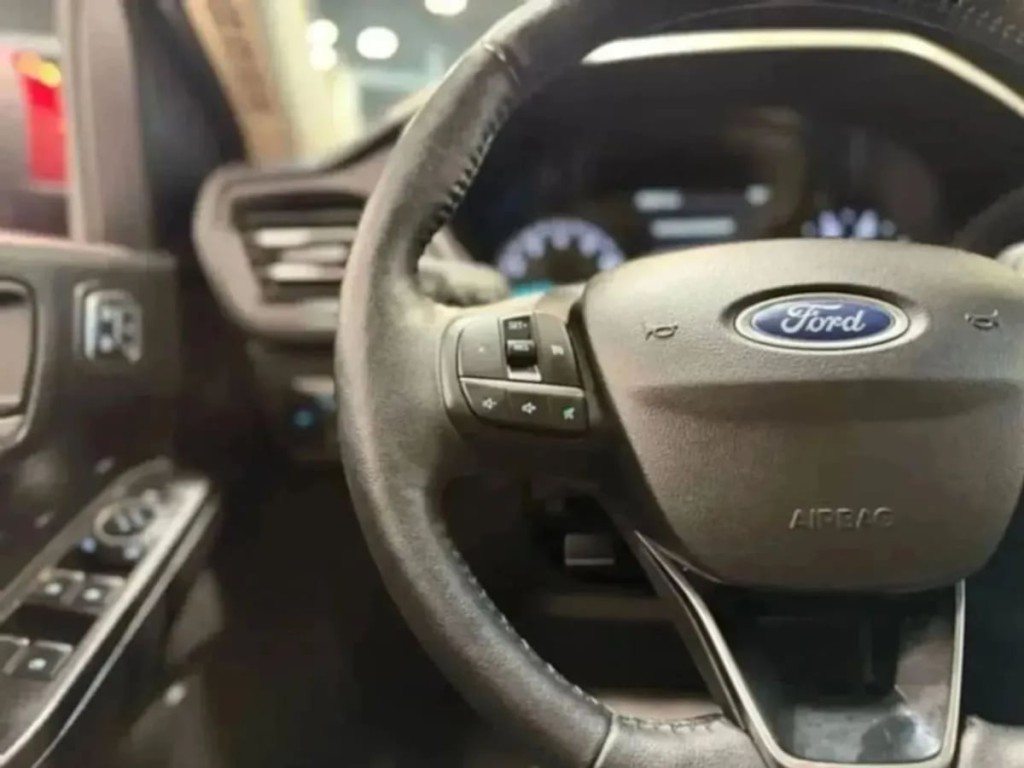 2020 Ford Escape Image 19