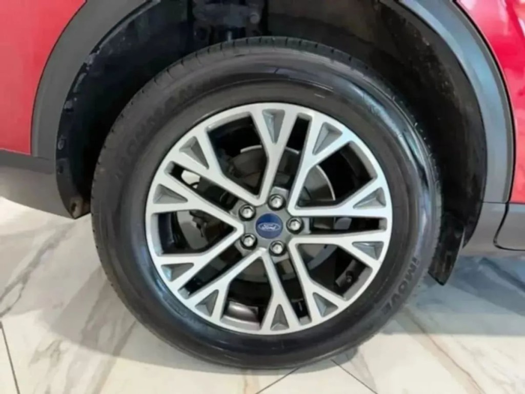 2020 Ford Escape Image 32