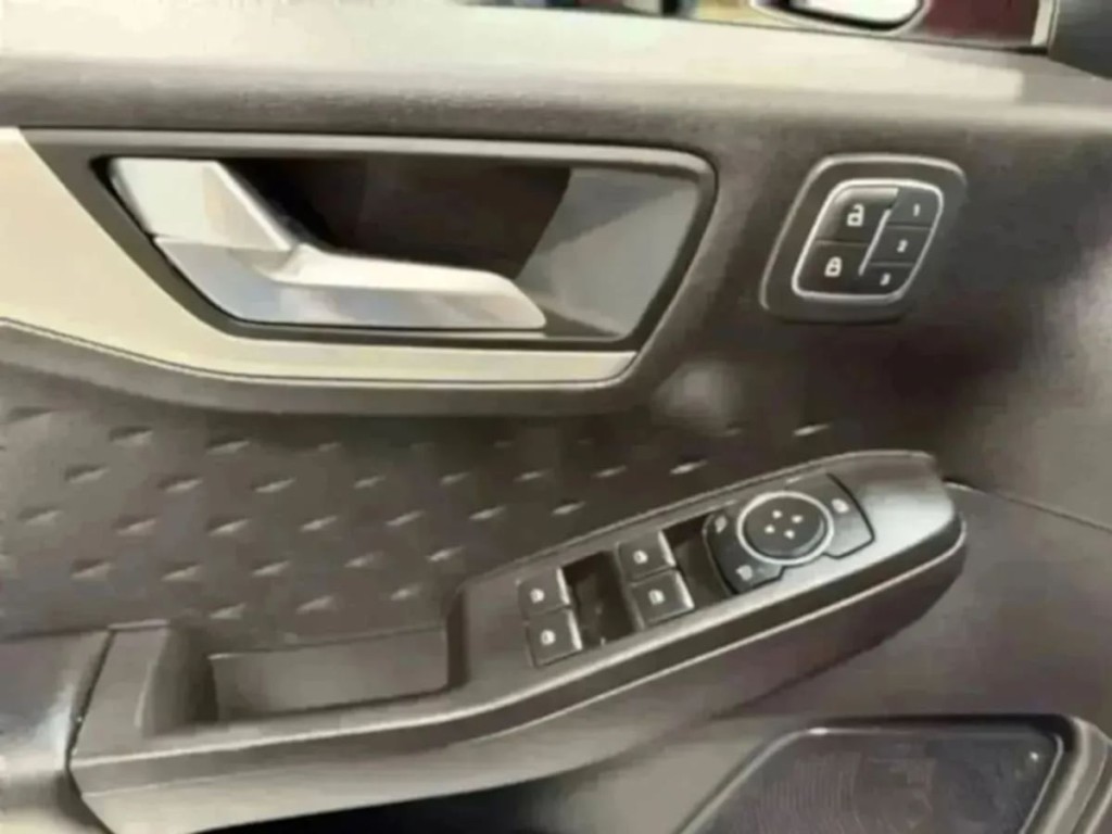 2020 Ford Escape Image 11