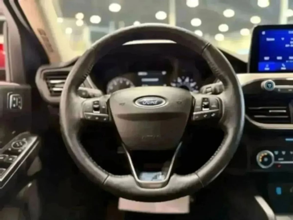 2020 Ford Escape Image 18