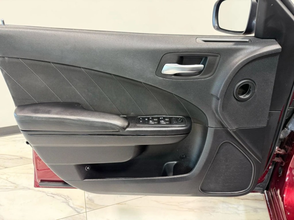 2019 Dodge Charger Image 9