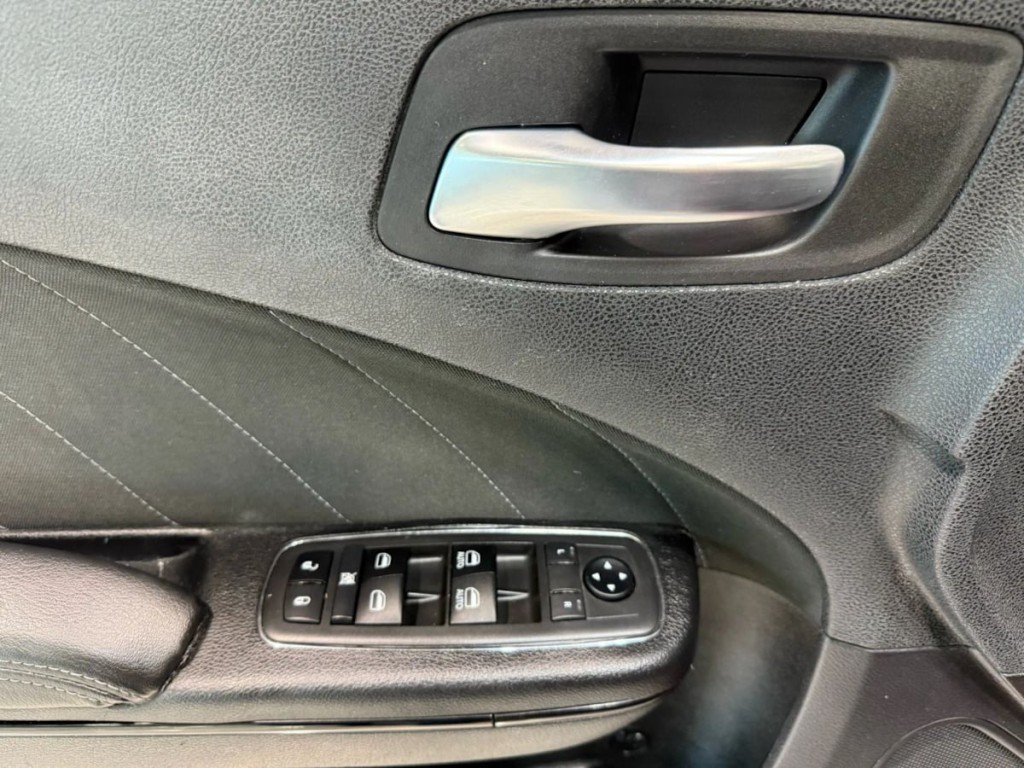 2019 Dodge Charger Image 10