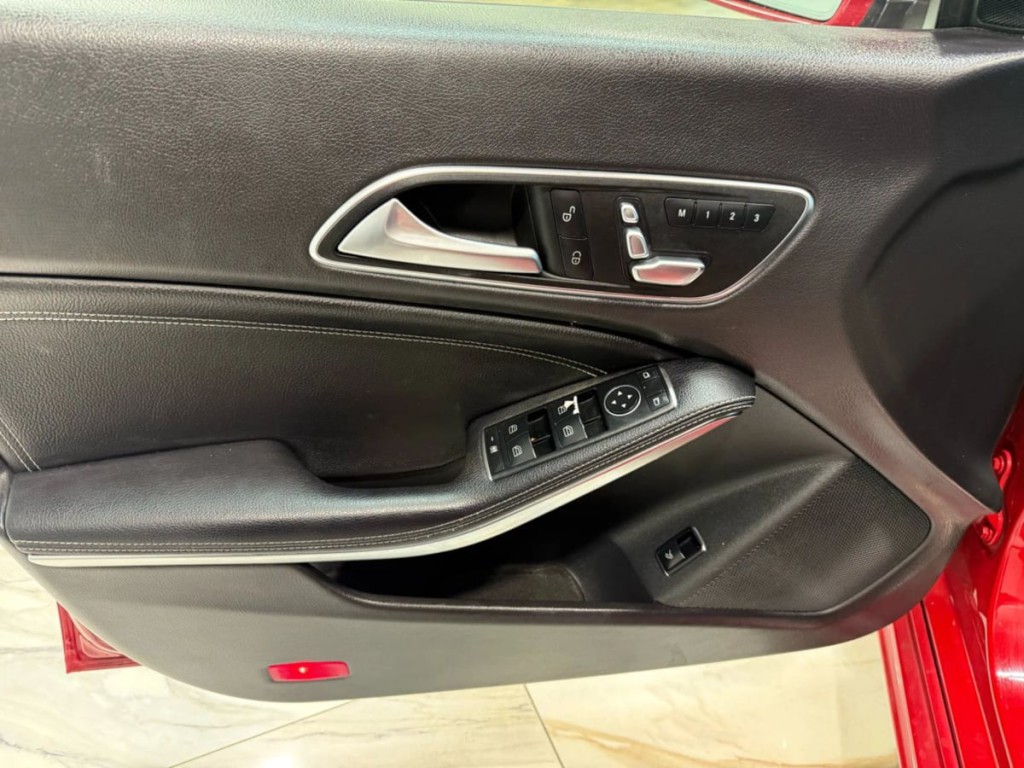 2018 Mercedes-Benz CLA-Class Image 11