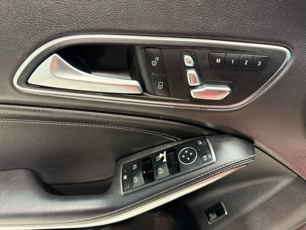 2018 Mercedes-Benz CLA-Class Image 12