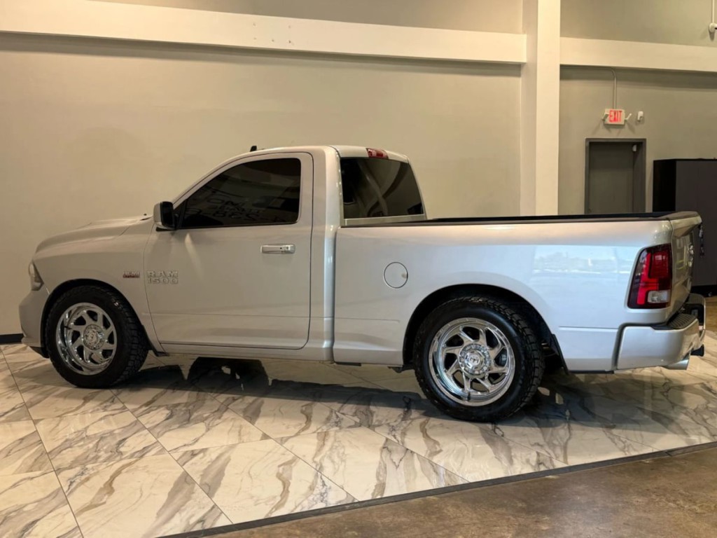 2015 RAM 1500 Image 9